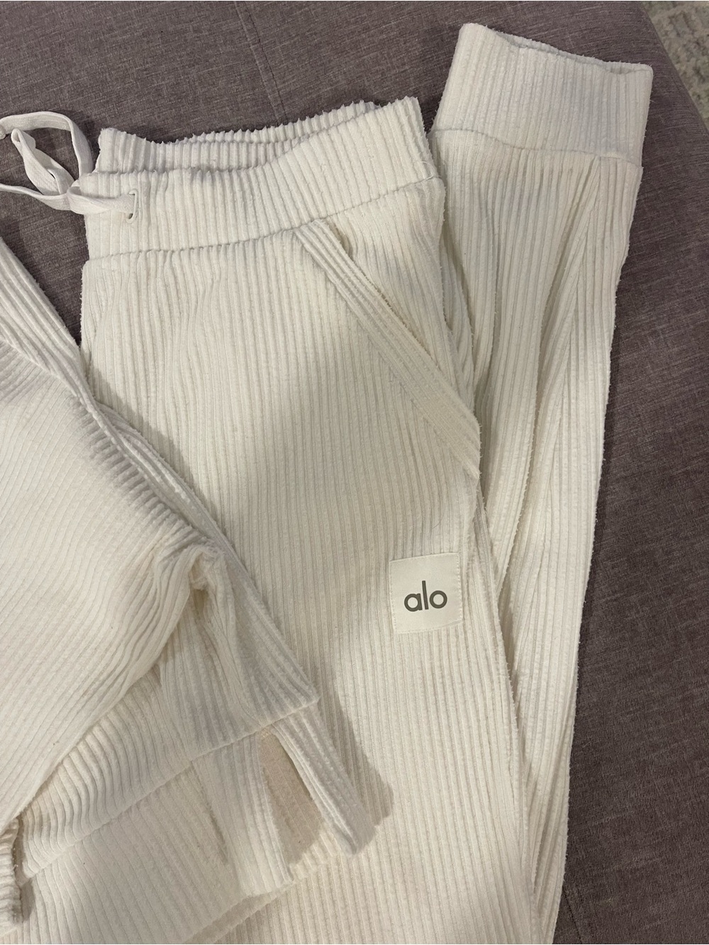 ALO Yoga Cream Ribbed hoodie set Sweatpants and hoodie small - Picture 2 of 11